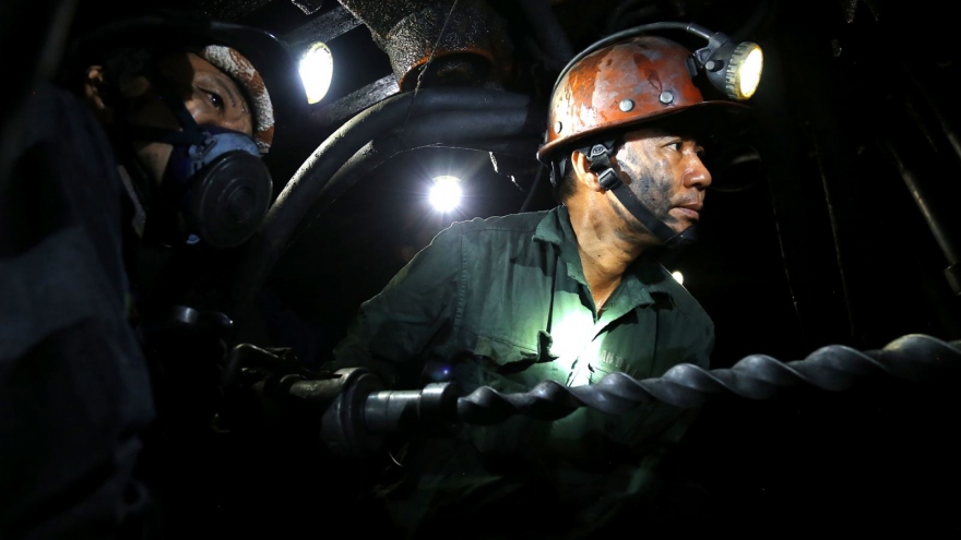 Coal mine accident kills five in Vietnam